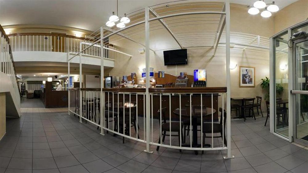 Holiday Inn Express Des Moines-At Drake University, An Ihg Hotel Экстерьер фото